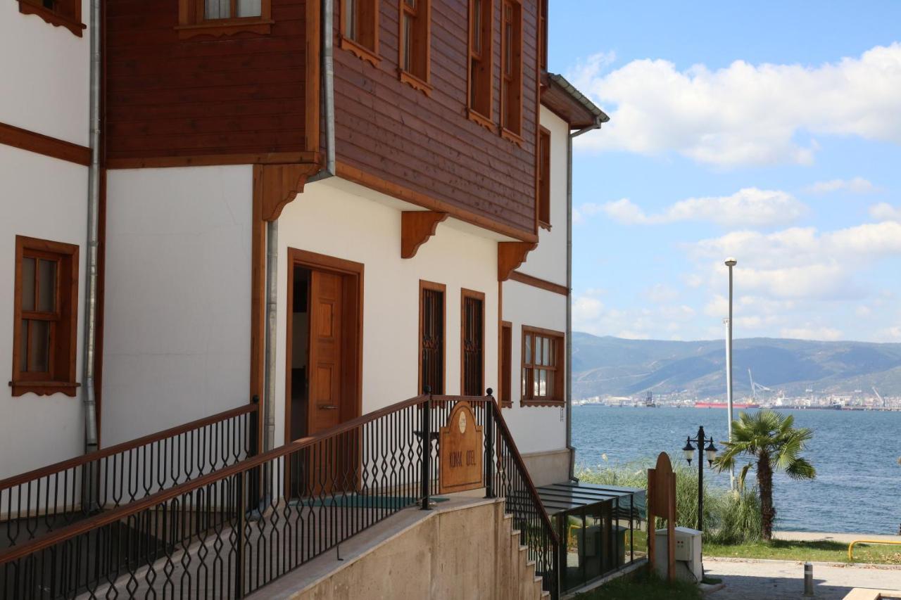 Yali Konak Butik Otel Golcuk Екстериор снимка
